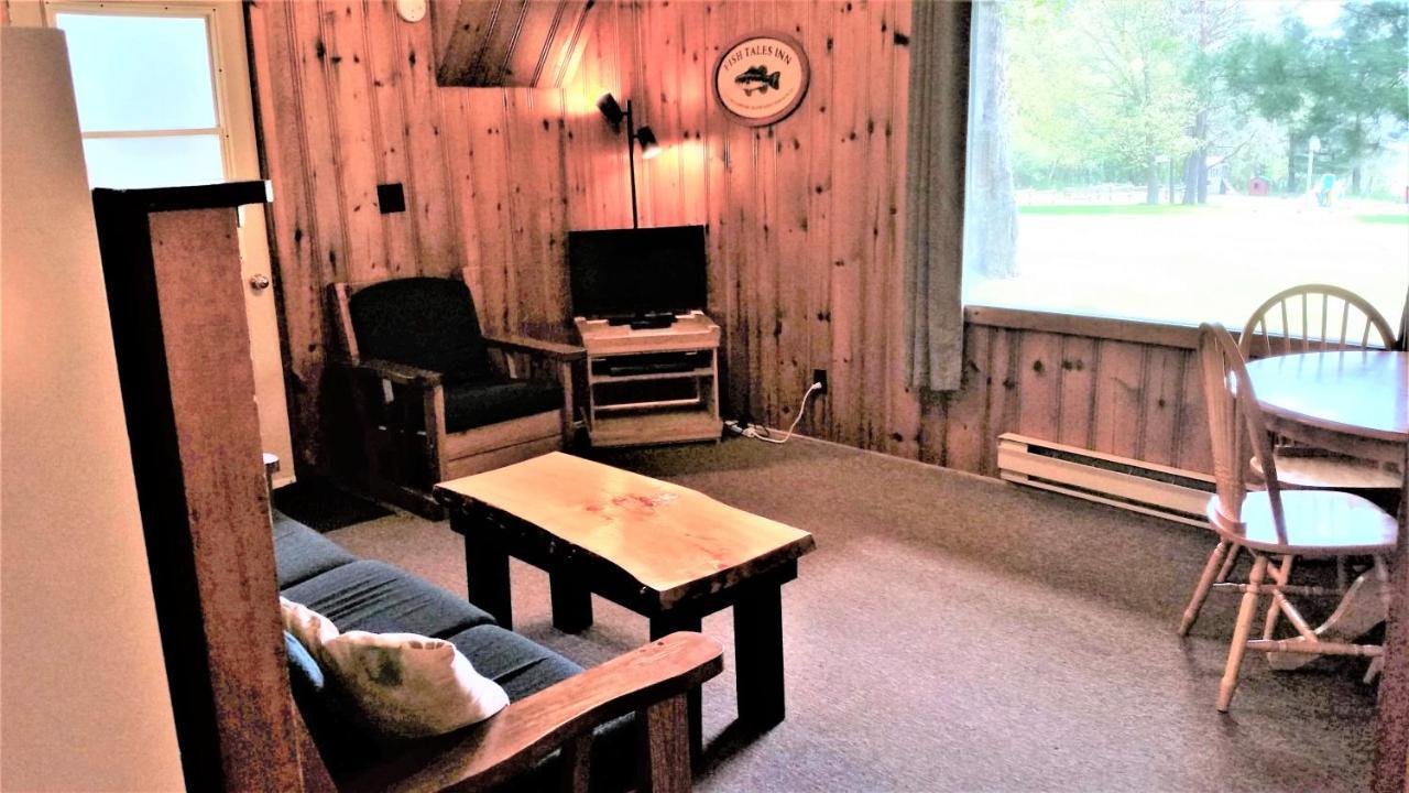 Logging Chain Lodge Cottage Resort Dwight Exterior foto